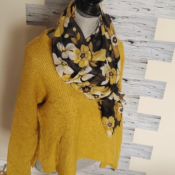 AERIE Sweater in mustard yellow - Picture 4 of 7